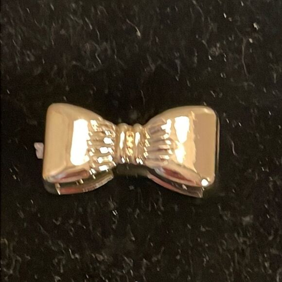 5/8” gold tone bow tie charm/pendant with double sided jump hoop - Picture 1 of 10